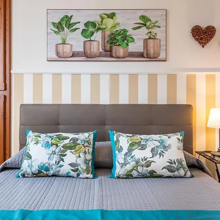 Apartment Charm In Villanova Cagliari